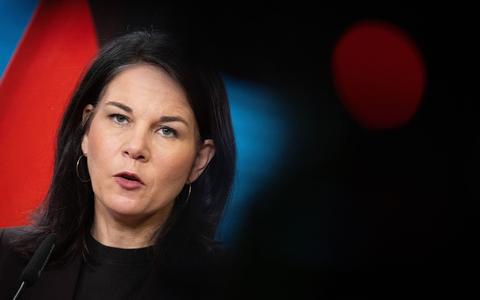 In den vergangenen Tagen hatte sich die Bundesregierung mit einer Einschätzung der dynamischen Lage in Syrien zurückgehalten. Jetzt sagt die Außenministerin: «Das Ende Assads bedeutet für Millionen von Menschen in Syrien ein erstes großes Aufatmen nach einer Ewigkeit der Gräuel des Assad-Regimes.»  - Foto: Sebastian Christoph Gollnow/dpa