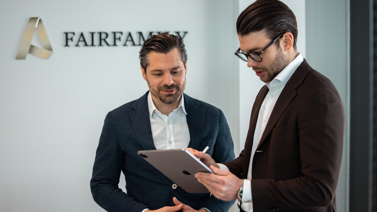Ist Deutschland führungslos? Randolph Moreno Sommer und Felix Anrich verraten, wie sich die unzureichende Ausbildung von Führungskräften beheben lässt - Foto: presseportal.de