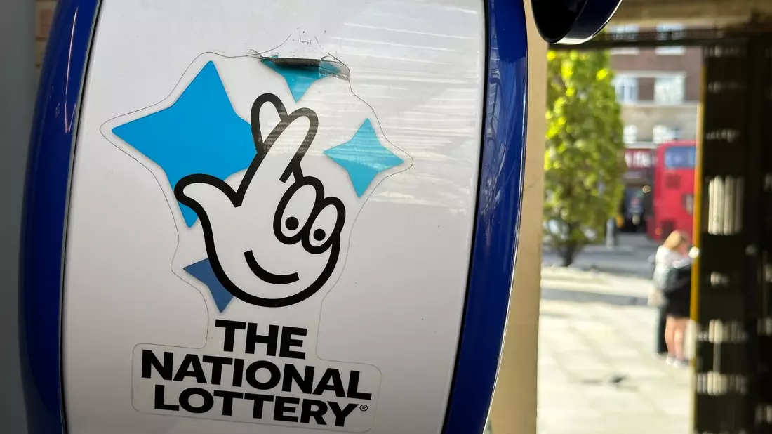 177 Millionen Pfund bedeuten den drittgrößten Jackpot der britischen Lotto-Geschichte. (Archivbild) - Bild: Benedikt von Imhoff/dpa