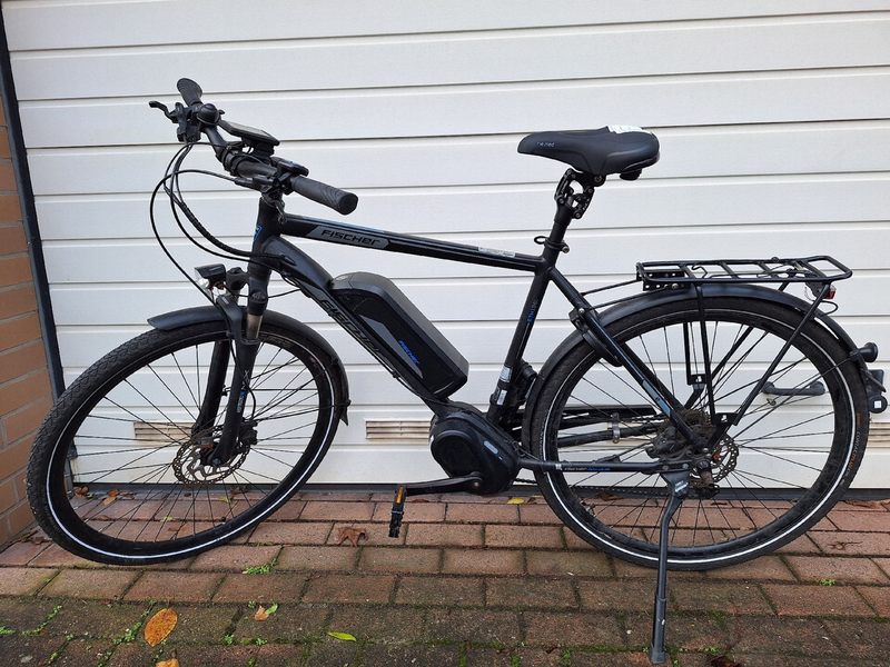 POL-OS: Georgsmarienhütte: Wem gehören diese Pedelecs? Polizei sucht Eigentümer - Foto: presseportal.de