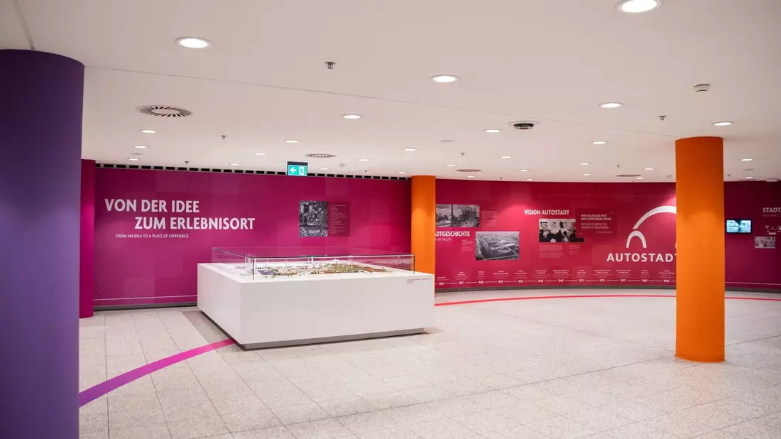 Von der Idee zum Erlebnisort: Chronologie zeigt Highlights aus fast 25 Jahren Autostadt - Bild: presseportal.de