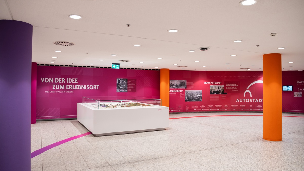Von der Idee zum Erlebnisort: Chronologie zeigt Highlights aus fast 25 Jahren Autostadt - Foto: presseportal.de
