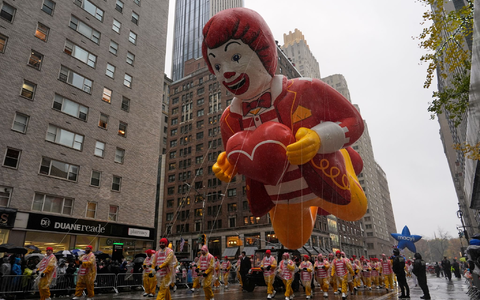 Minnie Maus ist zum ersten Mal dabei - Foto: Julia Demaree Nikhinson/AP/dpa