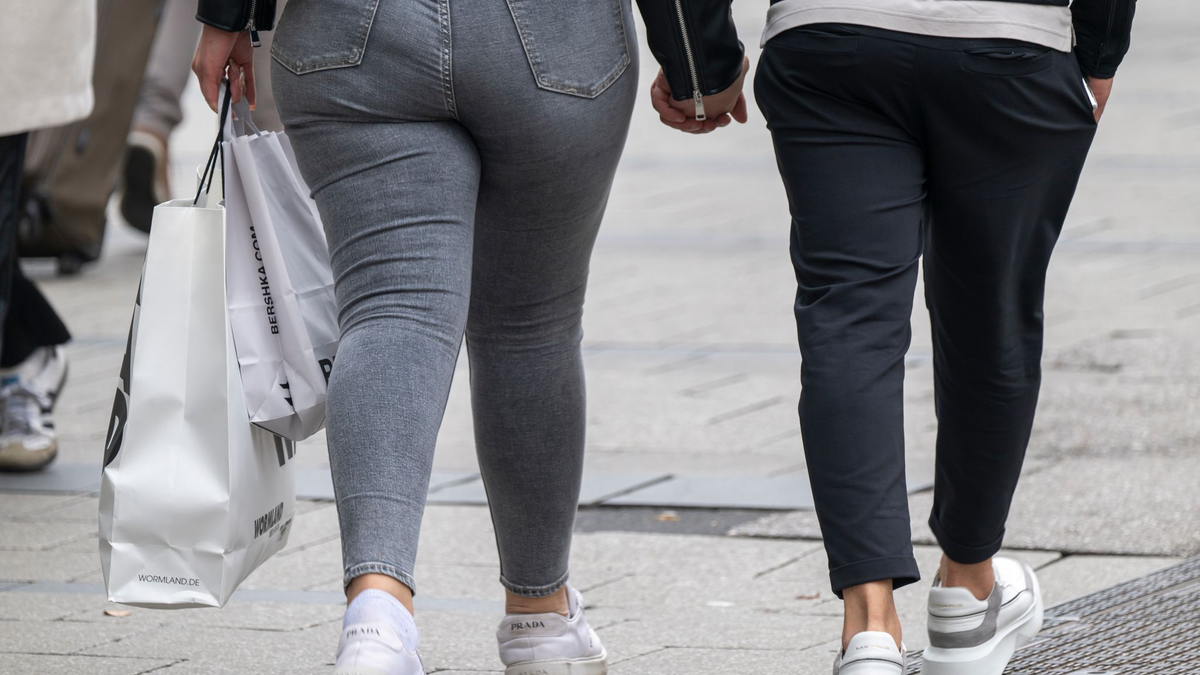 Die Kodi Diskontläden leiden unter Kaufzurückhaltung der Kunden und sind finanziell in Schieflage geraten. (Foto-Illustration) - Foto: Peter Kneffel/dpa