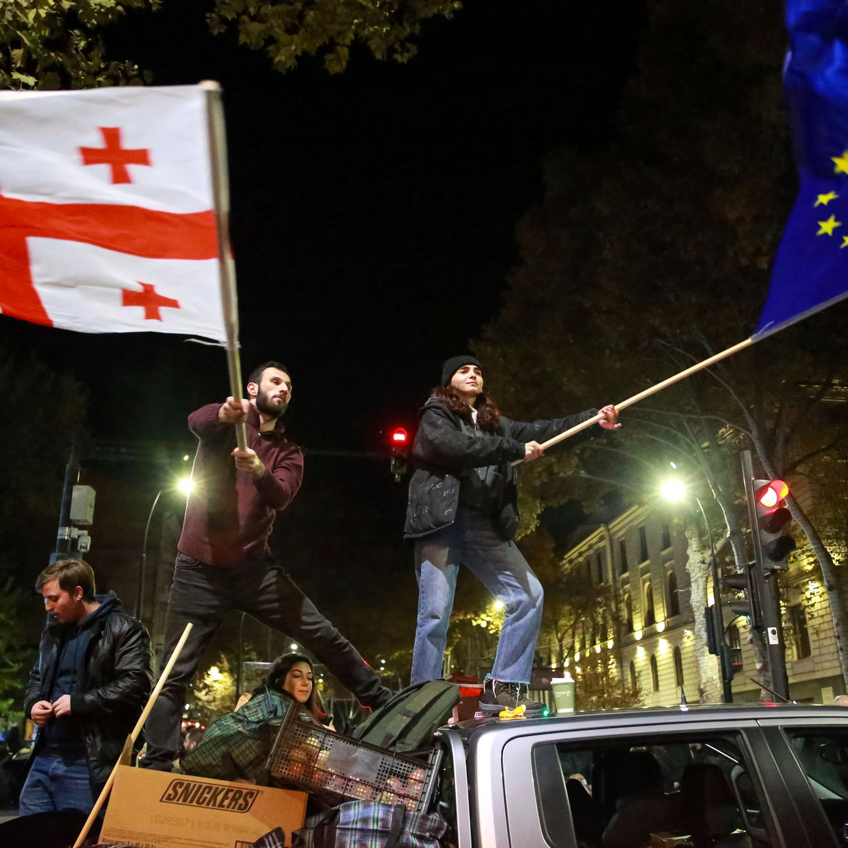 Die Demonstranten in Tiflis hoffen auf eine Annäherung an Europa. (Archivbild) - Foto: Zurab Tsertsvadze/AP/dpa
