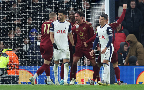 Jubelt über den späten Ausgleichstreffer für die AS Rom: Mats Hummels - Foto: Paul Terry/CSM via ZUMA Press Wire/dpa