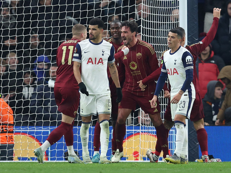 Jubelt über den späten Ausgleichstreffer für die AS Rom: Mats Hummels - Foto: Paul Terry/CSM via ZUMA Press Wire/dpa