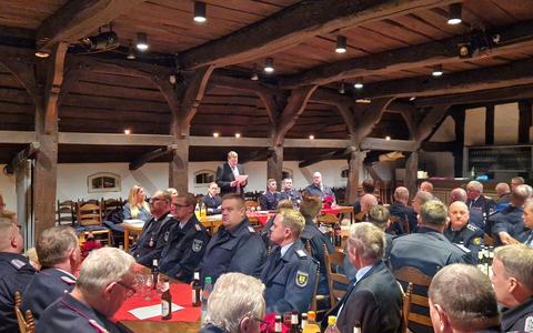 FFW Schiffdorf: Ehrungen und Beförderungen beim Jahreskameradschaftsabend der Gemeindefeuerwehr Schiffdorf - Foto: presseportal.de