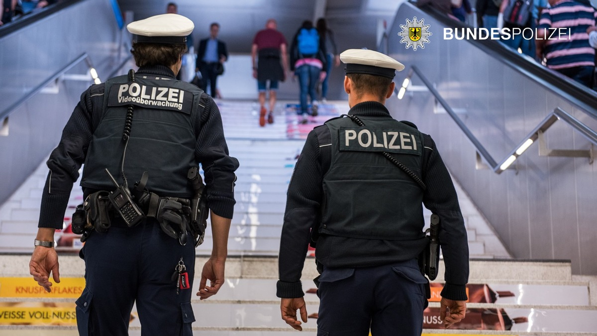 Bundespolizeidirektion München: Bandendiebstahl am Hauptbahnhof / Mutter geht mit Töchtern stehlen - Foto: presseportal.de