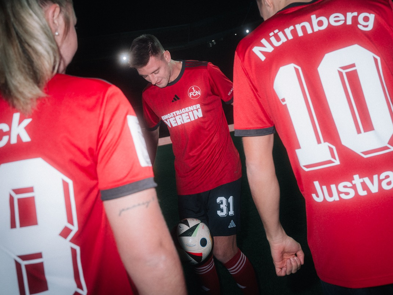 Ein Zeichen des Zusammenhalts / Der 1. FC Nürnberg und sein Hauptsponsor NÜRNBERGER Versicherung widmen den Fans und Mitgliedern ein Sondertrikot - Foto: presseportal.de