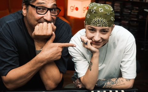 Zwischen Tanzfläche und emotionaler Tiefe: MousseT. und Becks veröffentlichen zwei neue Remixes von Klippe aus Gefühlen - Ab heute überall verfügbar - Foto: presseportal.de