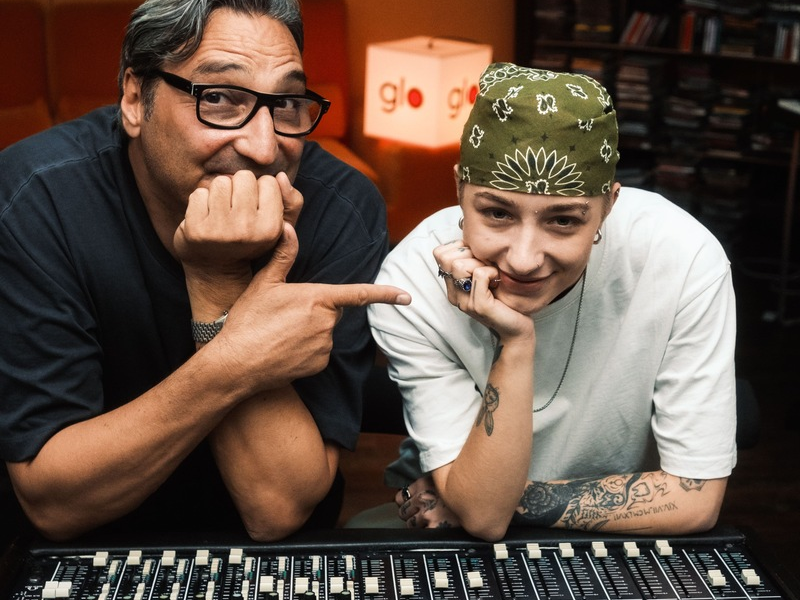 Zwischen Tanzfläche und emotionaler Tiefe: MousseT. und Becks veröffentlichen zwei neue Remixes von Klippe aus Gefühlen - Ab heute überall verfügbar - Foto: presseportal.de