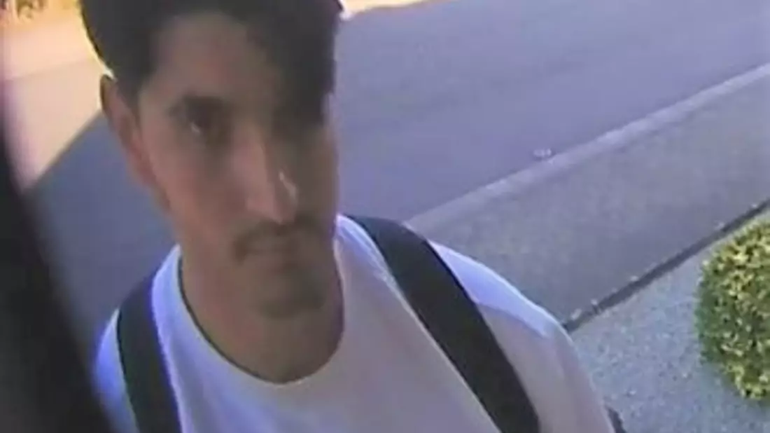 POL-SL: Nach Einbruchsversuch in St. Ingbert-Rohrbach im September / Polizei fahndet mit Lichtbildern nach einem Tatverdächtigen - Bild: presseportal.de
