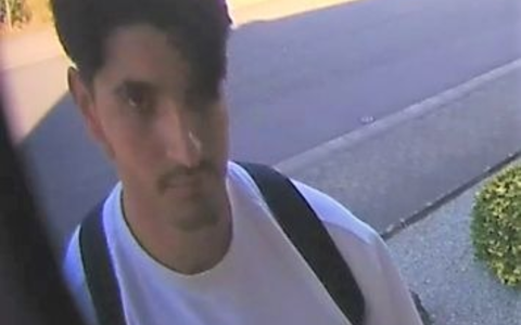 POL-SL: Nach Einbruchsversuch in St. Ingbert-Rohrbach im September / Polizei fahndet mit Lichtbildern nach einem Tatverdächtigen - Foto: presseportal.de