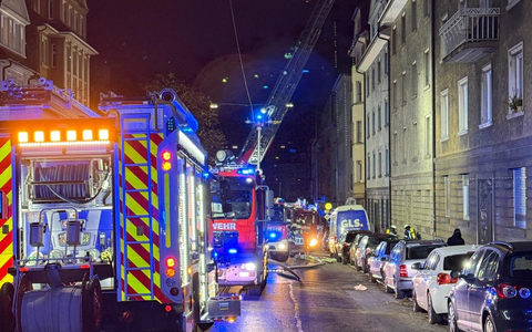 FW Pforzheim: Drei Verletzte bei Wohnungsbrand in Pforzheim - Foto: presseportal.de