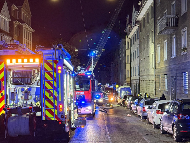 FW Pforzheim: Drei Verletzte bei Wohnungsbrand in Pforzheim - Foto: presseportal.de
