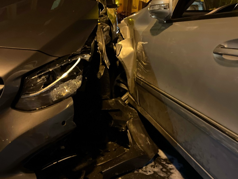 POL-DU: Duissern: Alkoholisierter Autofahrer hinterlässt Trümmerfeld - Foto: presseportal.de