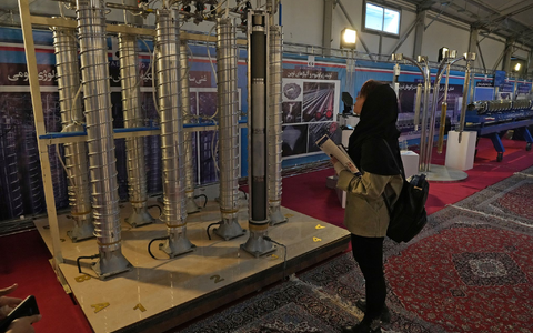Iran strebt nach eigenen Angaben nicht nach Atomwaffen (Archivbild) - Foto: Vahid Salemi/AP