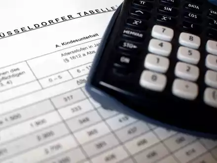 Oberlandesgericht veröffentlicht neue Düsseldorfer Tabelle. (Symbolbild)  - Foto: picture alliance / dpa