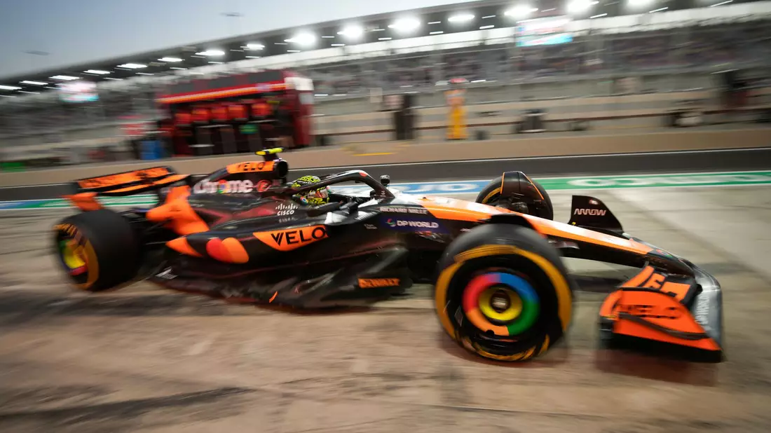 Für McLaren geht es um den Team-Titel.  - Bild: Darko Bandic/AP/dpa