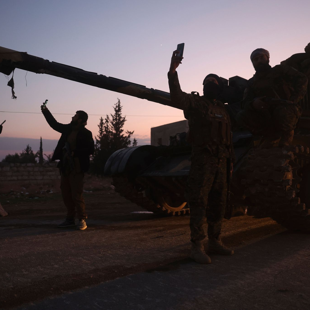 Nach Angaben aus Damaskus sollen Regierungstruppen die lokalen Konfliktparteien auseinanderhalten. (Archivfoto) - Foto: Ghaith Alsayed/AP/dpa