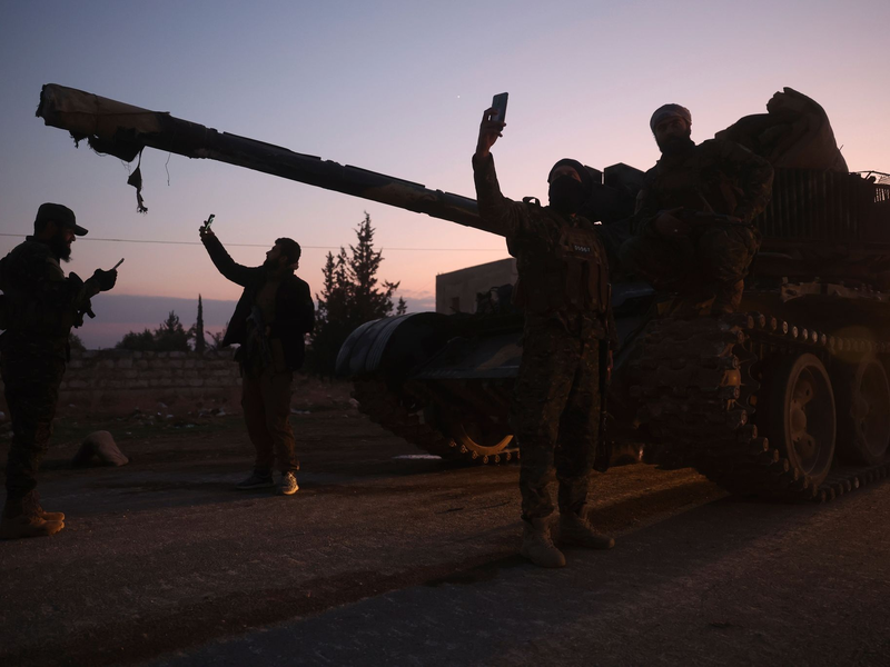 Nach Angaben aus Damaskus sollen Regierungstruppen die lokalen Konfliktparteien auseinanderhalten. (Archivfoto) - Foto: Ghaith Alsayed/AP/dpa