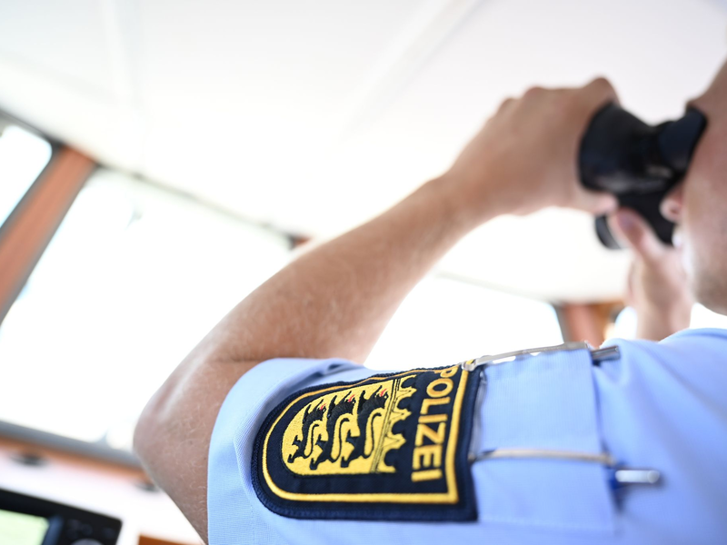 Auf dem Bodensee werden zwei Segler vermisst. (Symbolbild) - Foto: Felix Kästle/dpa