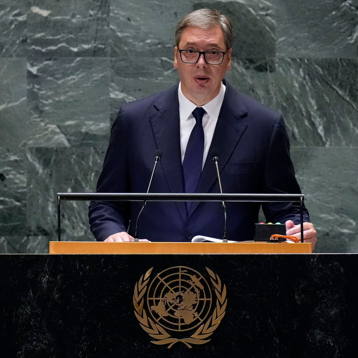 Kosovo macht Serbien für eine Explosion an einem Wasserkanal verantwortlich. Serbiens Staatspräsident Aleksandar Vucic weist dies zurück. (Archivbild) - Foto: Richard Drew/AP/dpa