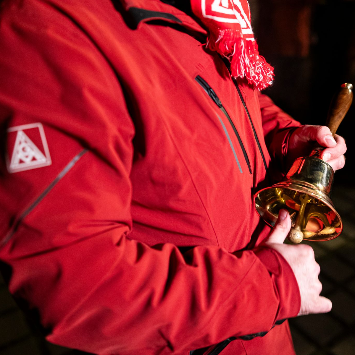 Mit dem Zurückweisen der Vorschläge von IG Metall und Betriebsrat zur Kostenentlastung werfe der Vorstand «weiteres Brennholz ins Feuer», sagte Gröger.  - Foto: Michael Matthey/dpa