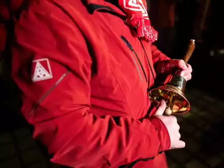 Mit dem Zurückweisen der Vorschläge von IG Metall und Betriebsrat zur Kostenentlastung werfe der Vorstand «weiteres Brennholz ins Feuer», sagte Gröger.  - Foto: Michael Matthey/dpa