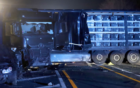 Die Hintergründe der Unfallserie müssen die Ermittler noch klären. - Foto: Sascha Thelen/dpa