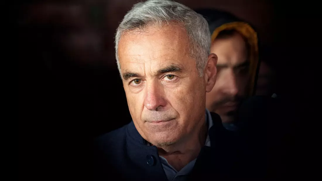 Der rechtsextreme Russlandfreund Calin Georgescu hat Rumäniens Politik aufgemischt. (Archivbild) - Bild: Andreea Alexandru/AP