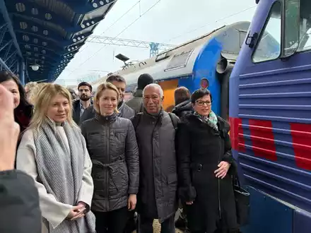 Der neue EU-Ratspräsident António Costa versprach der Ukraine bei seinem Besuch in Kiew, mit weiteren Sanktionen den Druck auf die russische Wirtschaft zu erhöhen. - Foto: Ansgar Haase/dpa