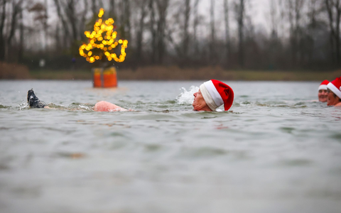 Nass wird es auch in der kommenden Woche. - Foto: Thomas Warnack/dpa