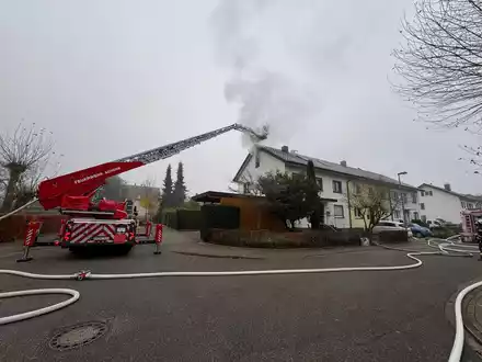 FW Achern: Zimmervollbrand in Dachgeschoßwohnung - Foto: presseportal.de