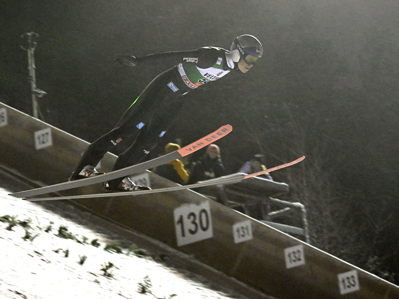 Starker Wettkampf: Andreas Wellinger überzeugt beim Weltcup in Ruka. - Foto: MARKKU ULANDER/Lehtikuva/dpa