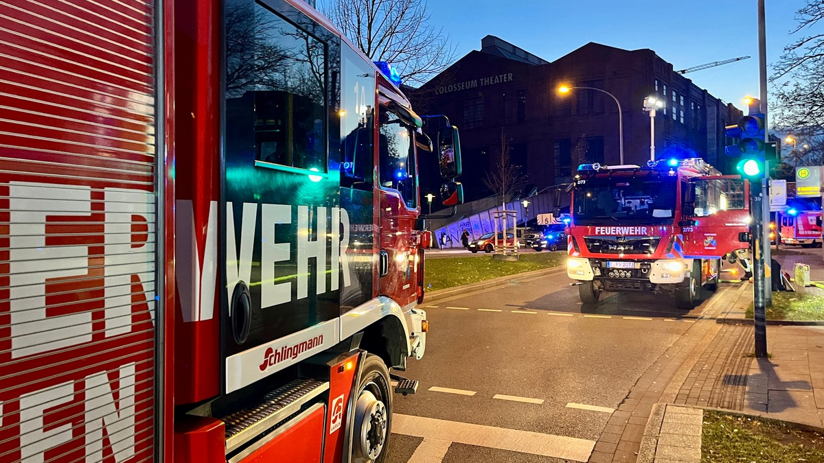 FW-E: Rauchentwicklung in U-Bahnhaltestelle Berliner Platz - Zwei Mitarbeiter verletzt - Foto: presseportal.de