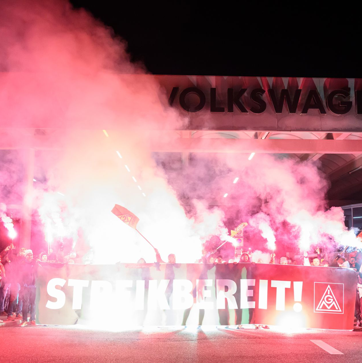  Beginnen soll der Ausstand um 9.30 Uhr in Zwickau. (Archivbild) - Foto: Hendrik Schmidt/dpa