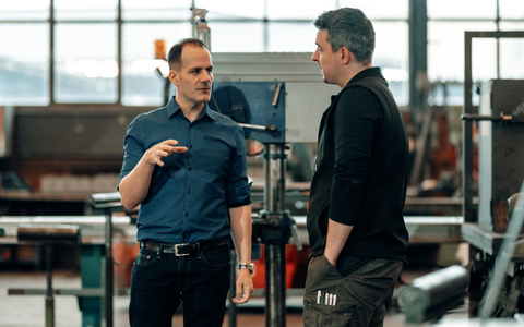 Digitalisierung, die sich lohnt: Adrian und Oliver Bauer von der ProjektBauer GmbH verraten 5 Bereiche, in denen traditionelle Handwerker dringend nachbessern müssen - Foto: presseportal.de