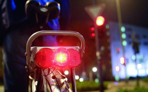 POL-PDLD: Schulwegüberwachung der Polizei Landau - Schwerpunktkontrolle Verkehrssicherheit Fahrräder / Beleuchtung - Foto: presseportal.de POL-PDLD: Schulwegüberwachung der Polizei Landau - Schwerpunktkontrolle Verkehrssicherheit Fahrräder / Beleuchtung - Foto: presseportal.de