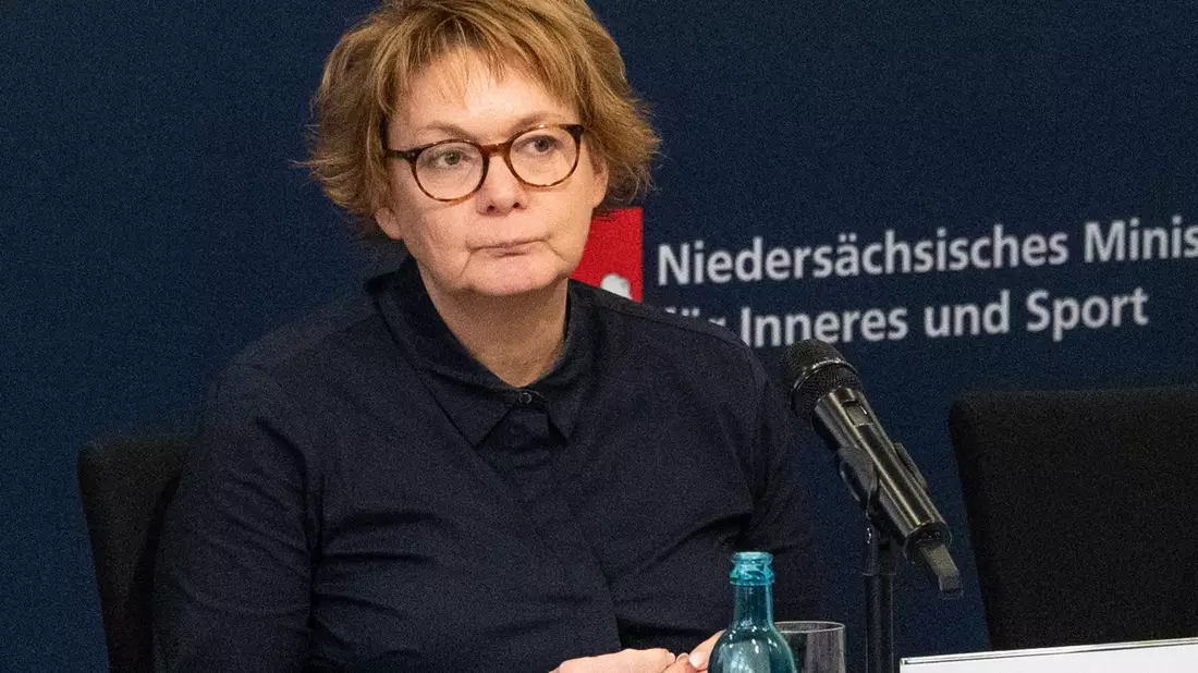 Innenministerin Behrens kündigt mehr Polizeipräsenz beim umstrittenen Nikolausbrauch auf Borkum an. (Archivbild)  - Bild: Alicia Windzio/dpa