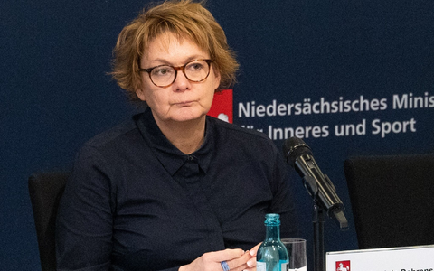 Innenministerin Behrens kündigt mehr Polizeipräsenz beim umstrittenen Nikolausbrauch auf Borkum an. (Archivbild)  - Foto: Alicia Windzio/dpa