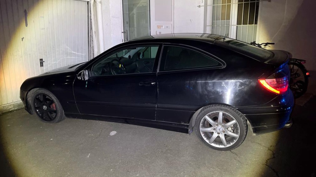 POL-MK: Flucht vor der Polizei endet an Garagentor - Foto: presseportal.de