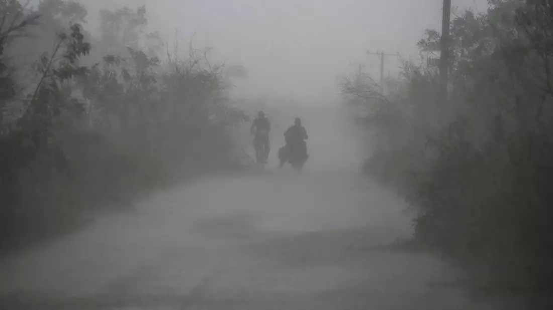 Hurrikane treffen jeden Sommer die US-Ostküste und die Karibik. Dieses Jahr waren die Schäden laut Munich Re einmal mehr überdurchschnittlich hoch. (Archivbild) - Bild: Ramon Espinosa/AP