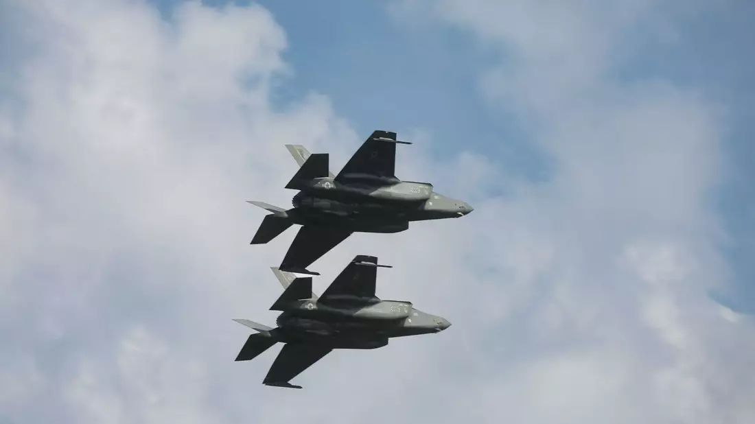 Norwegen sendet Kampfjets und Soldaten an die polnisch-ukrainische Grenze - Bild: Leszek Szymanski/PAP/dpa