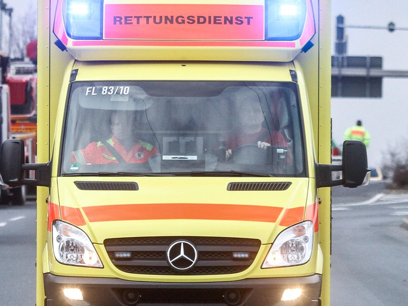 FW Dresden: Rekord-Einsatzaufkommen im Rettungsdienst am 2. Dezember 2024 - Foto: presseportal.de