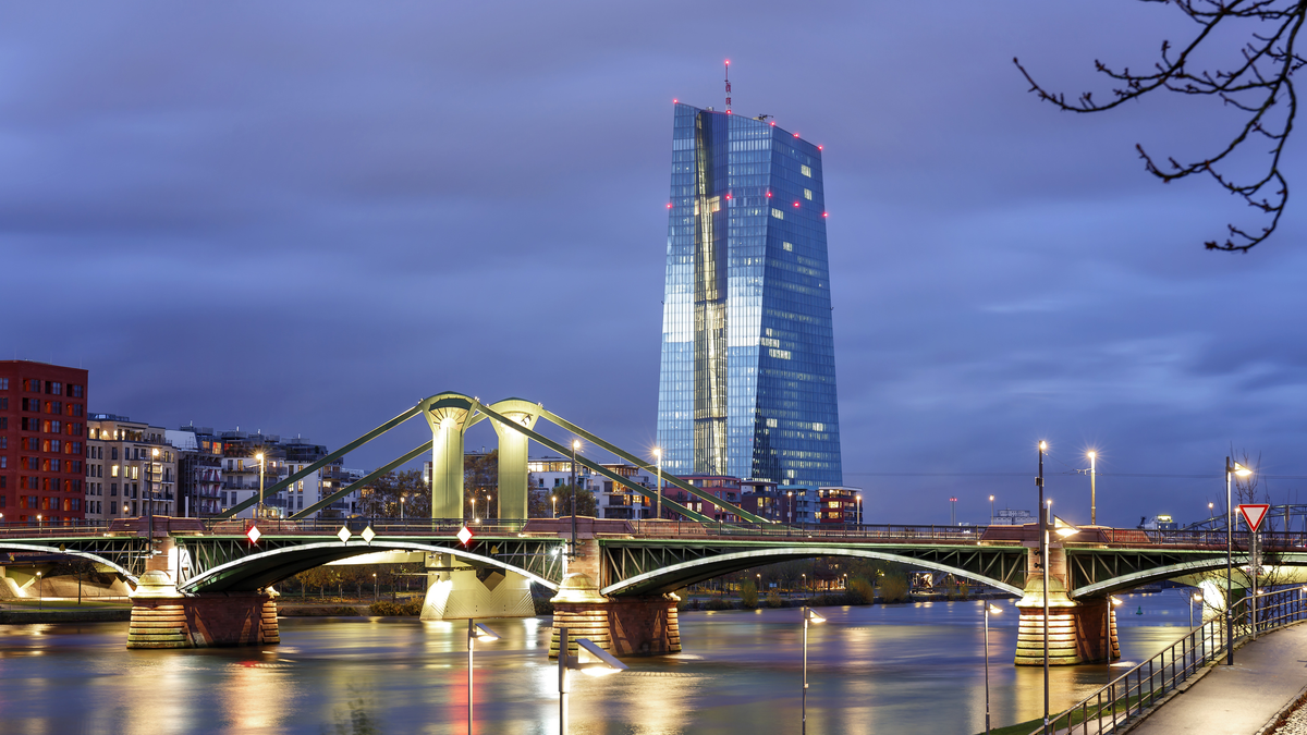 Zentralbank - Foto: @ultraform