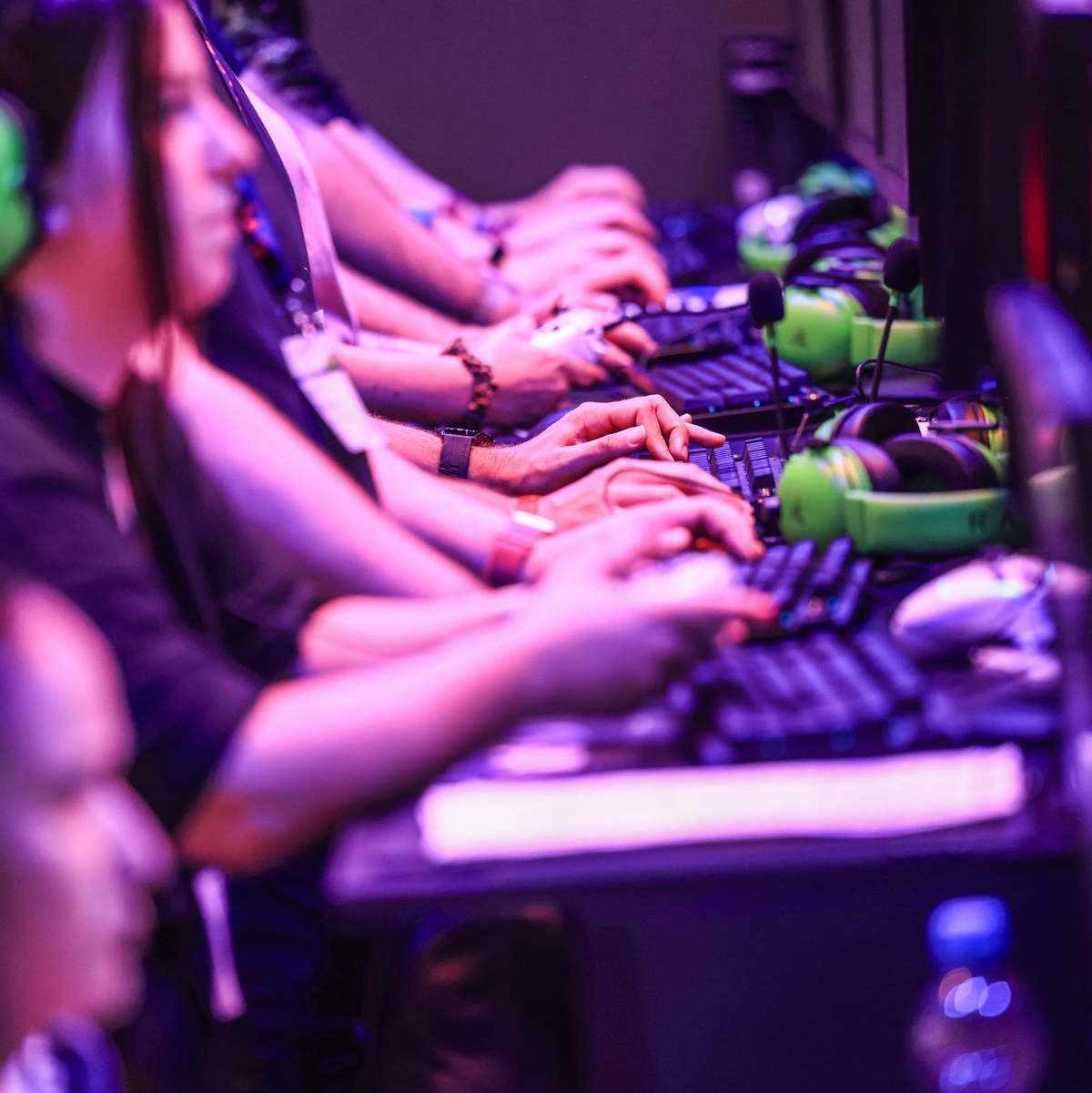 Neue Spiele testen wie hier bei der Gamescom 2024 - das ist auch bei der diesjährigen Gaming-Messe möglich. (Archivbild) - Foto: Oliver Berg/dpa