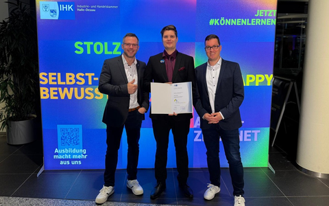 Die Bildungsfabrik: Flexibel, digital und erfolgreich – Wie Tom Niedner in nur einem Jahr zum Industriemeister wurde - Foto: presseportal.de Die Bildungsfabrik: Flexibel, digital und erfolgreich – Wie Tom Niedner in nur einem Jahr zum Industriemeister wurde - Foto: presseportal.de