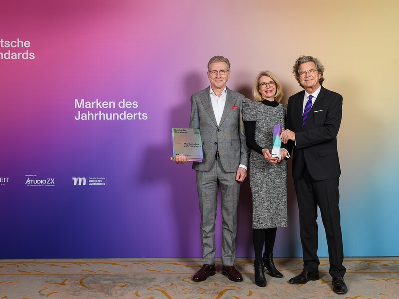 Trendsetter seit 37 Jahren - lavera ist Marke des Jahrhunderts und Synonym für Naturkosmetik - Foto: presseportal.de